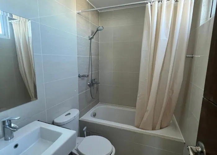 The Mactan Newtown 2bedroom Unit Staycation * Punta Engaño