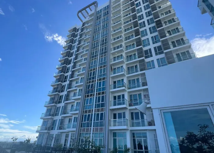 The Mactan Newtown 2bedroom Unit Staycation Aparthotel